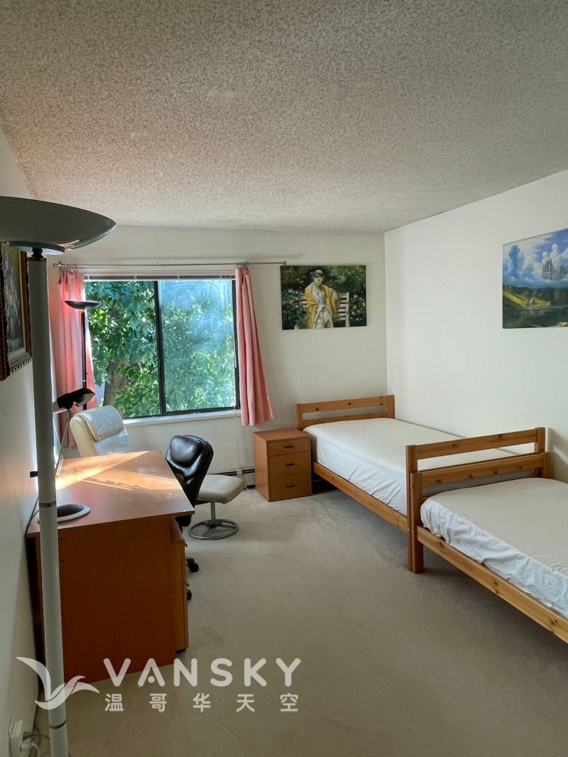 250925115428_Room 2.jpeg